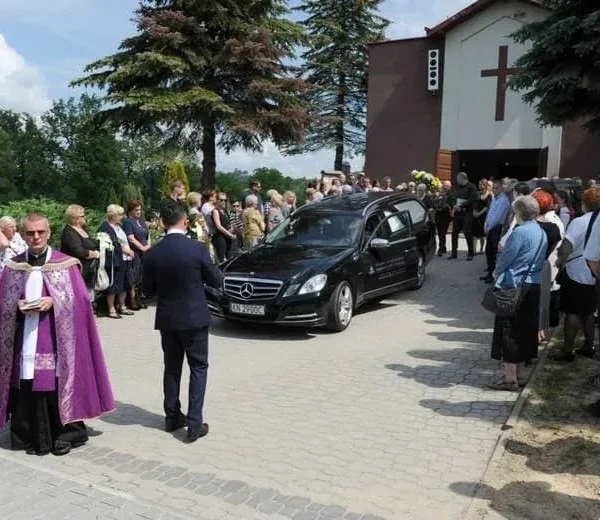 Usługi Pogrzebowe Nekrolog & Ciągło