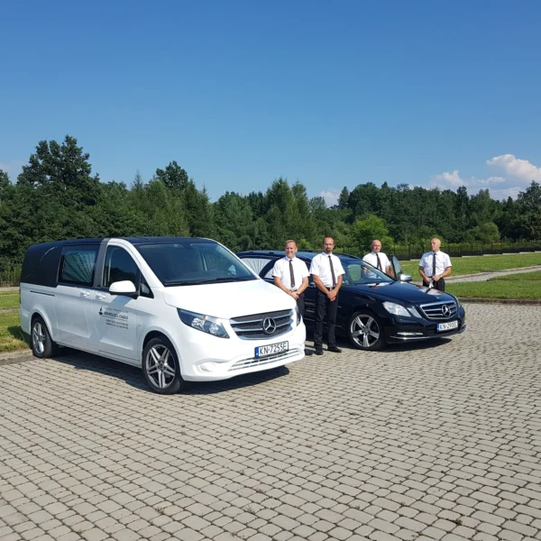 Usługi Pogrzebowe Nekrolog & Ciągło - karawany